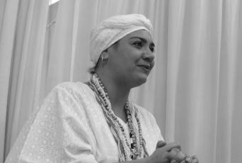 Mãe Adriana